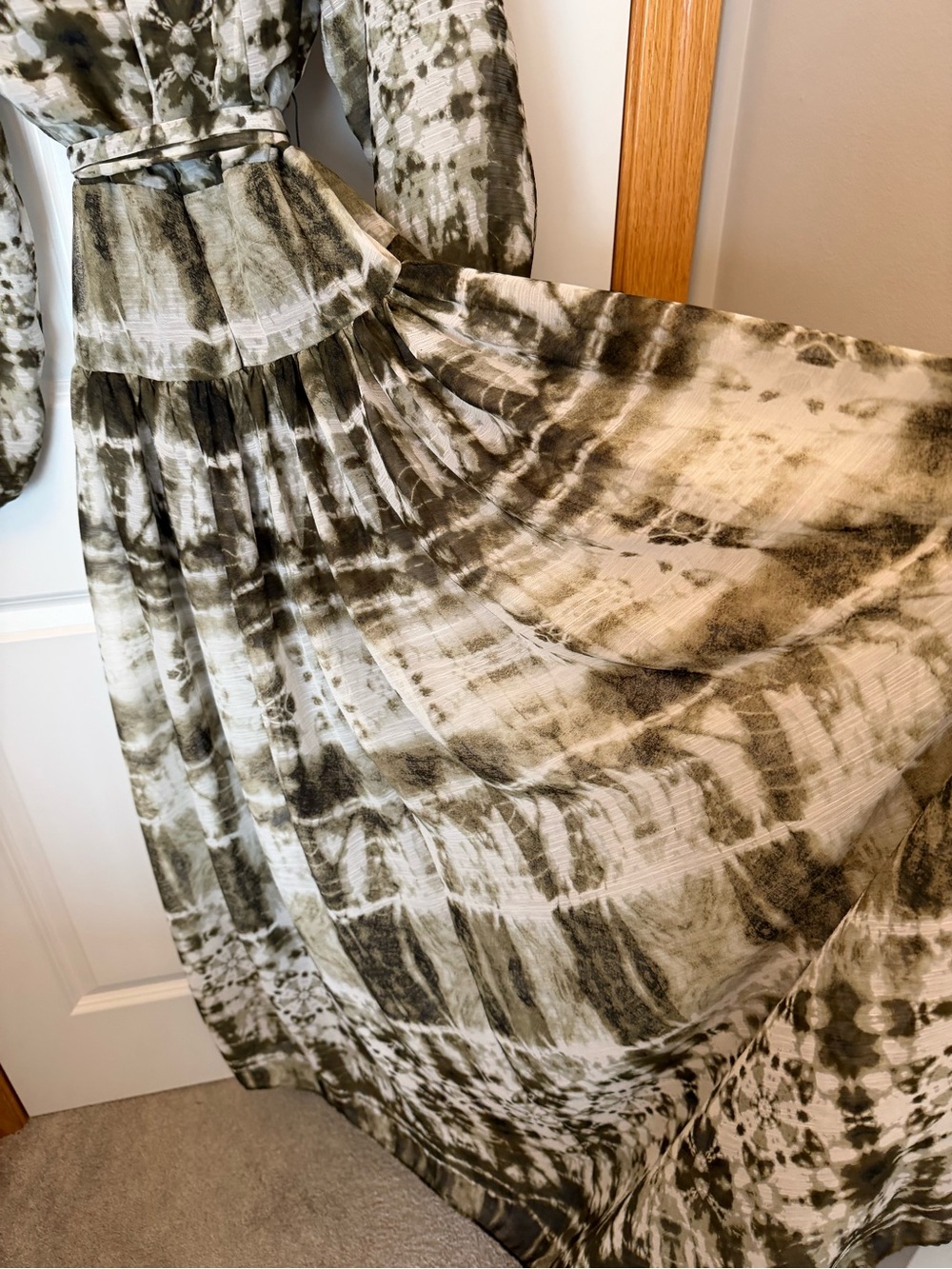 Calvin Klein Olive and White Tie-Dye Maxi Dress - Picture 4 of 9